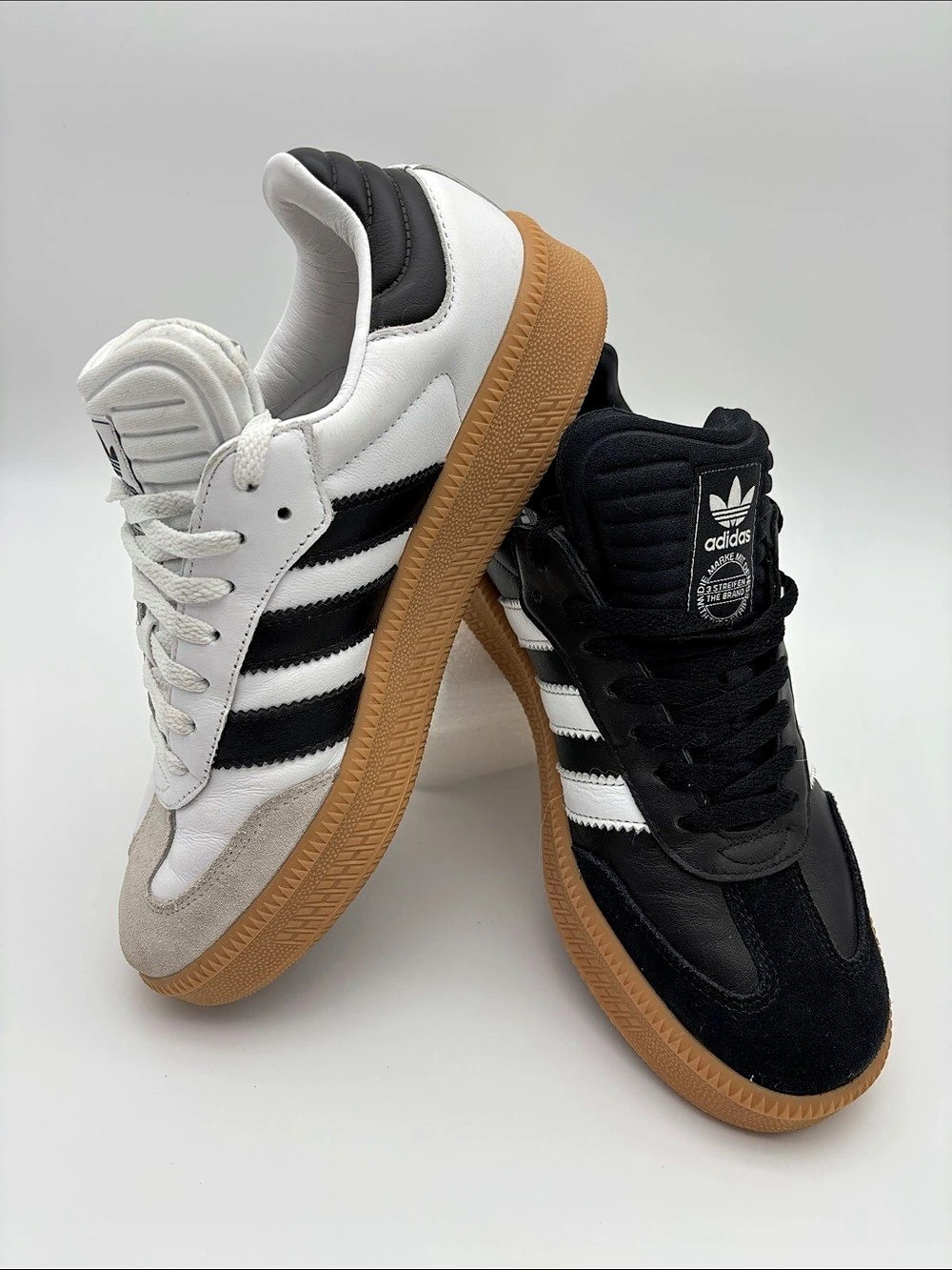 adidas Samba Unisex Statement Sneakers Black & White US 81⁄2 New Condition